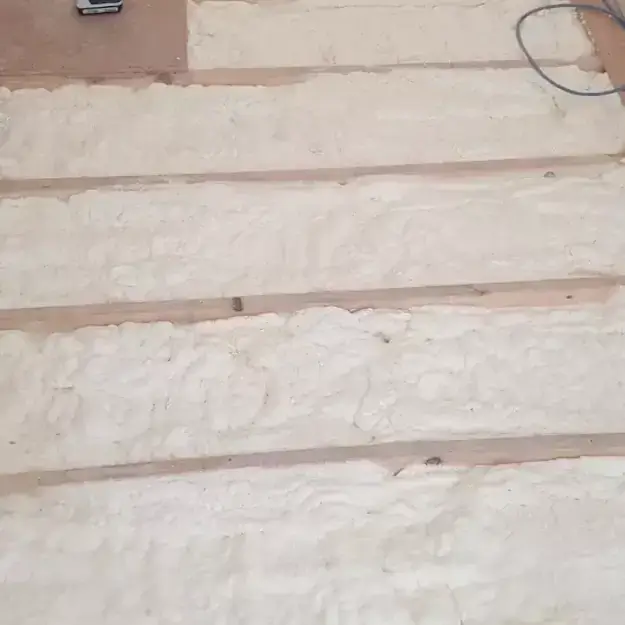 Floor insulation spray foam 